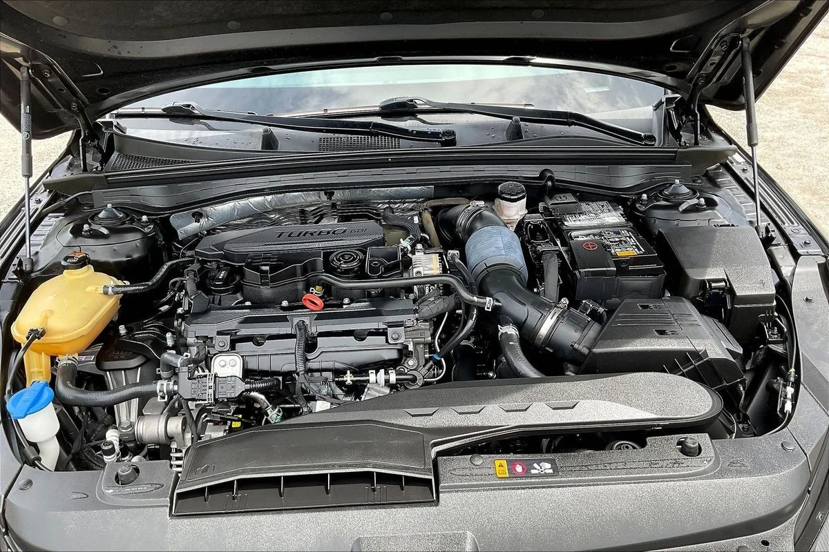 Used 2023  Kia EX image 32