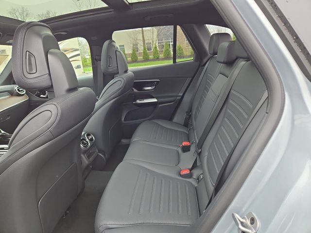 New 2026 Cirrus Silver Metallic Mercedes-Benz GLC300 image 26