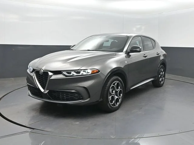 Used 2024 Silver Alfa Romeo Ti image 2
