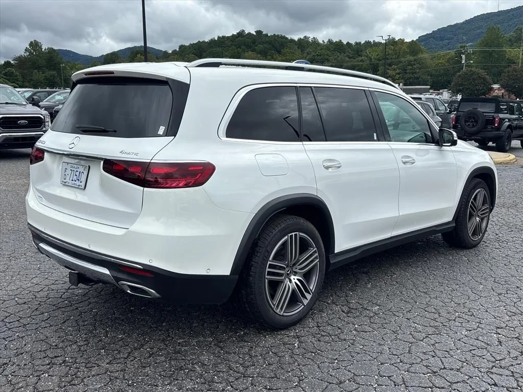 Used 2026 Polar White Mercedes-Benz GLS 450 image 8