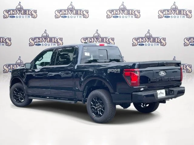 New 2026 Blue Ford XLT image 4