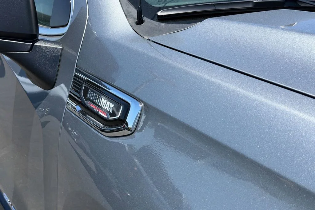 New 2026 Sterling Metallic GMC SLE image 5