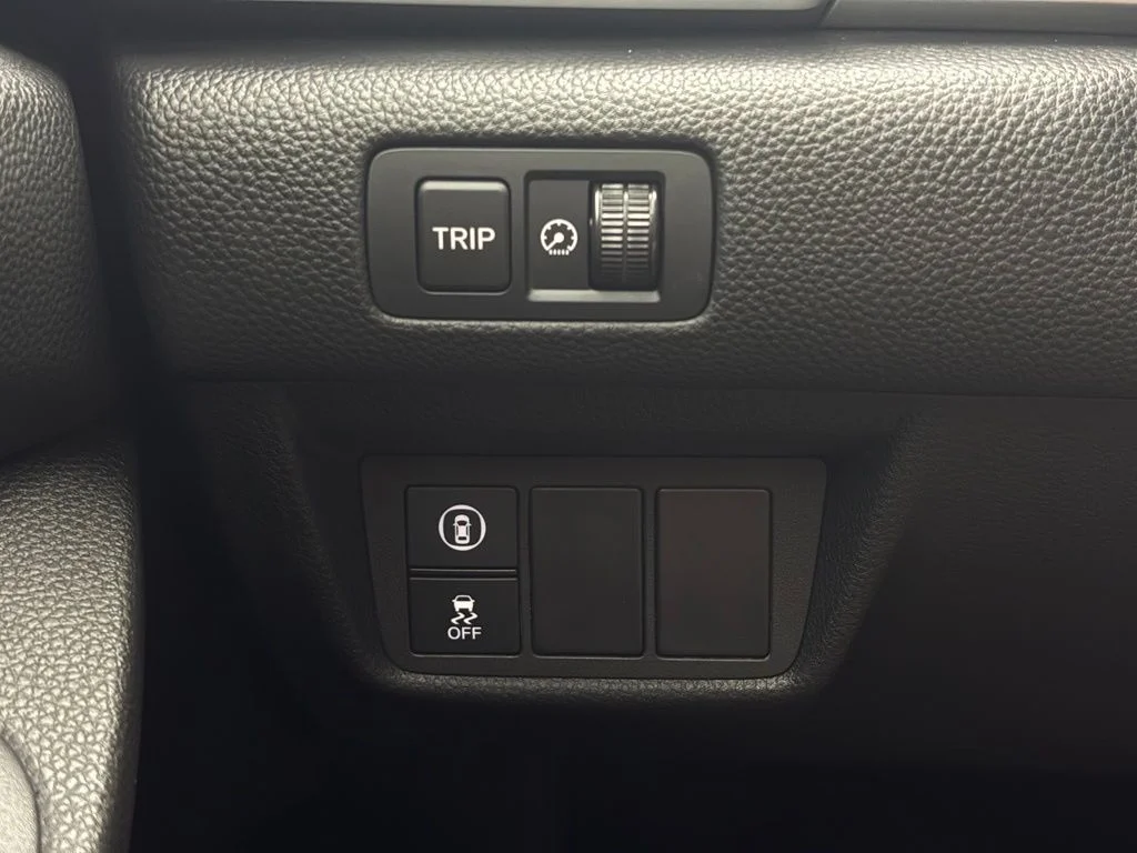 Used 2020 Silver Honda EX-L image 22