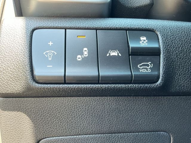 Used 2017 Silver Kia EX image 28