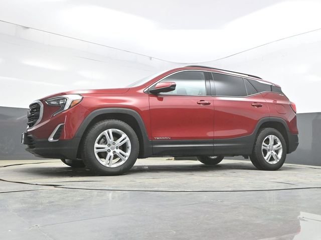 Used 2020 Red GMC SLE image 35