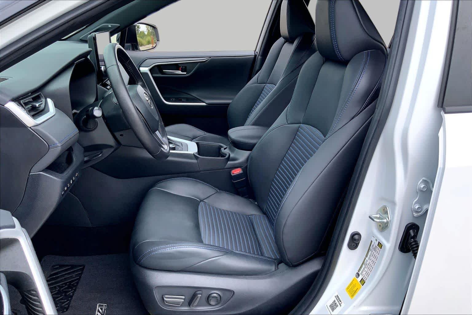 Used 2023 Wind Chill Pearl/Midnight Black Metallic Toyota Hybrid XSE image 8