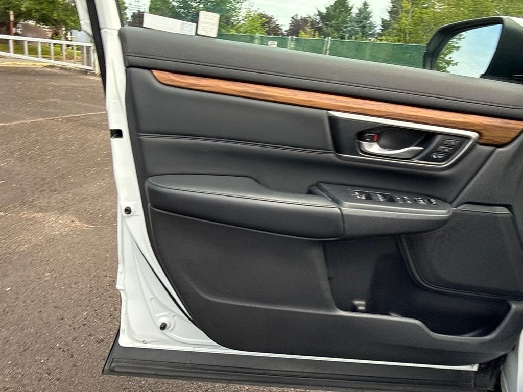 Used 2019 Platinum White Pearl Honda Touring image 18