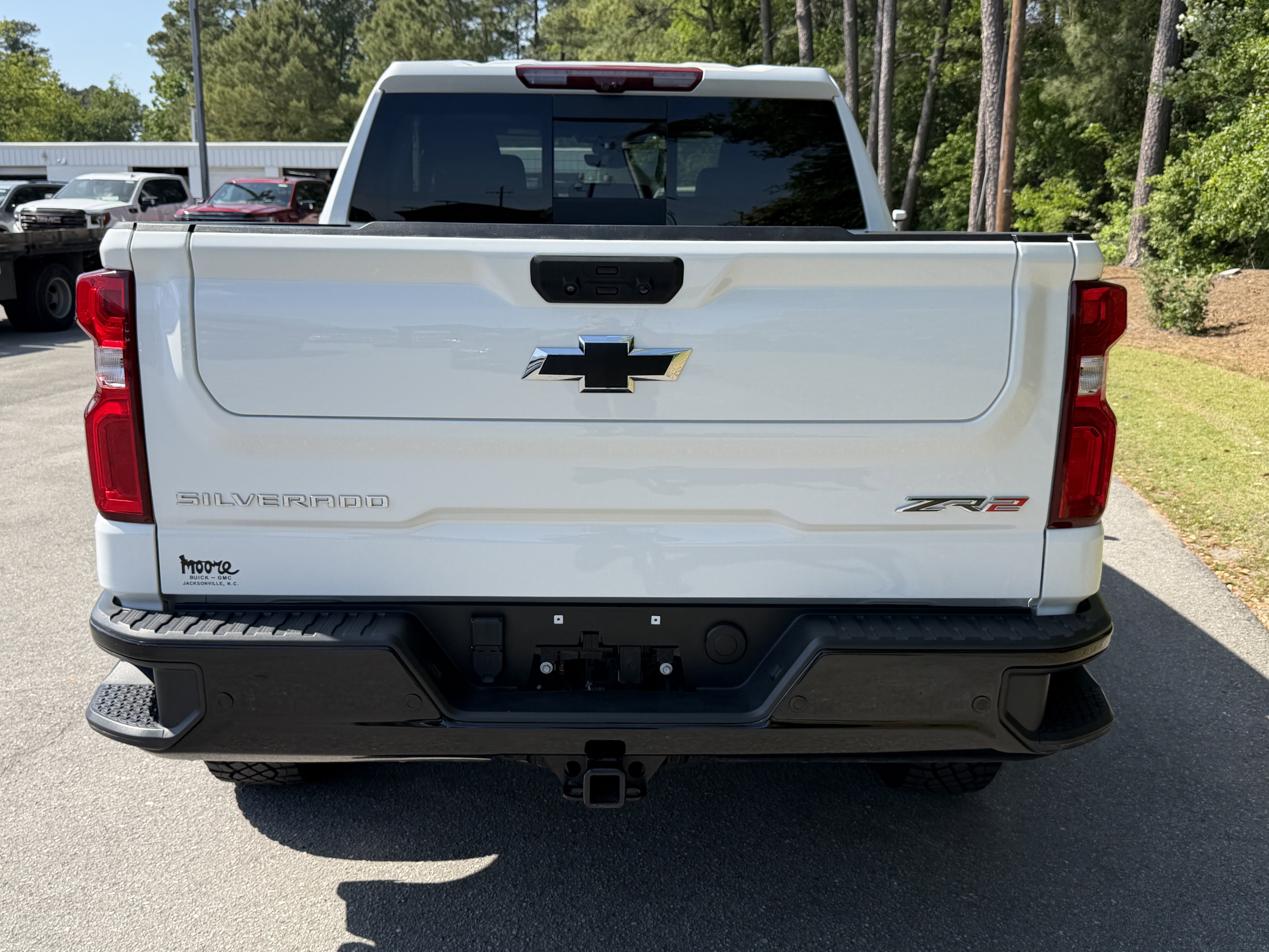 2024 Chevrolet Silverado 1500 ZR2 - Photo 9