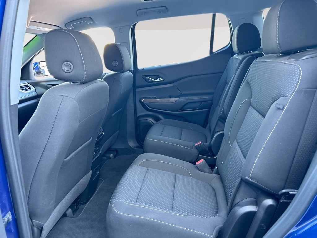 Used 2023 ULTRA BLUE METALLIC GMC SLE image 26