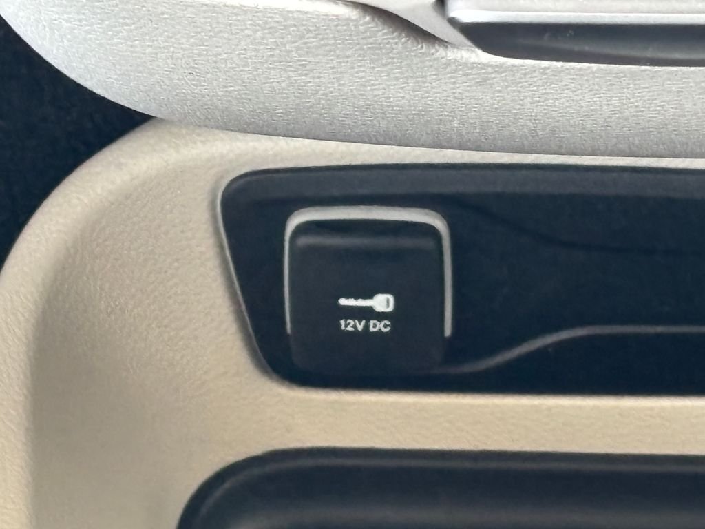 2024 Chrysler Pacifica Touring L - Photo 17