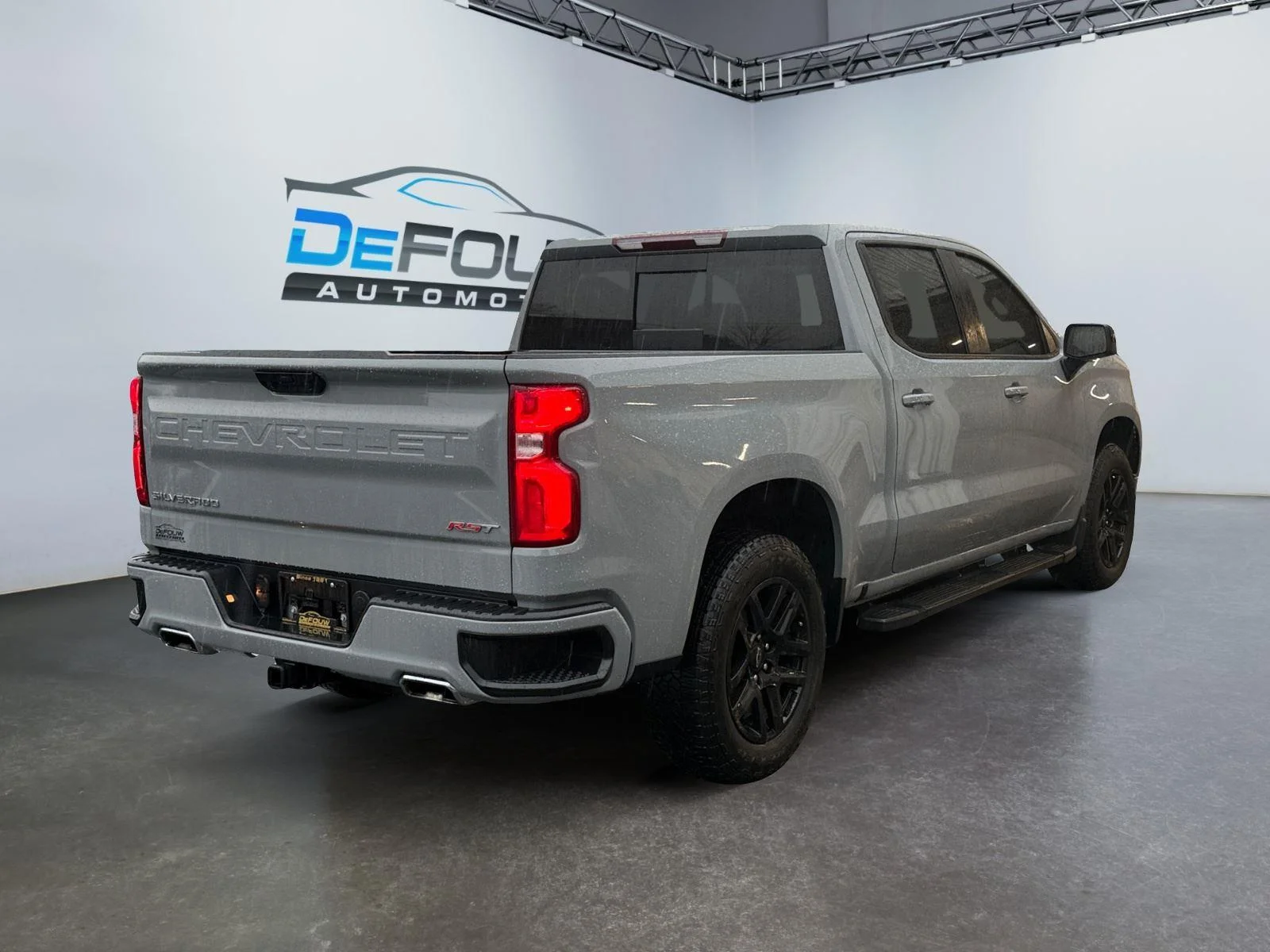 Used 2024 Slate Gray Metallic Chevrolet RST image 3