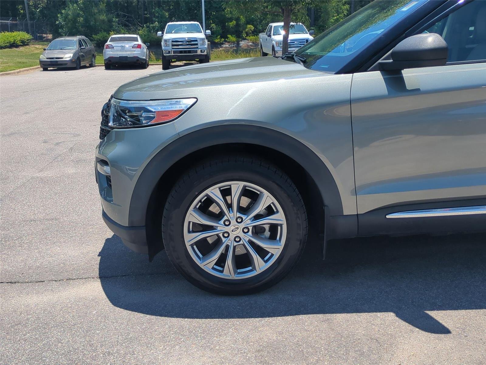 Used 2020 Silver Spruce Metallic Ford XLT image 10