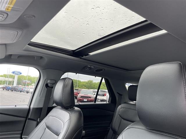 Used 2024 Carbonized Gray Ford Limited image 59