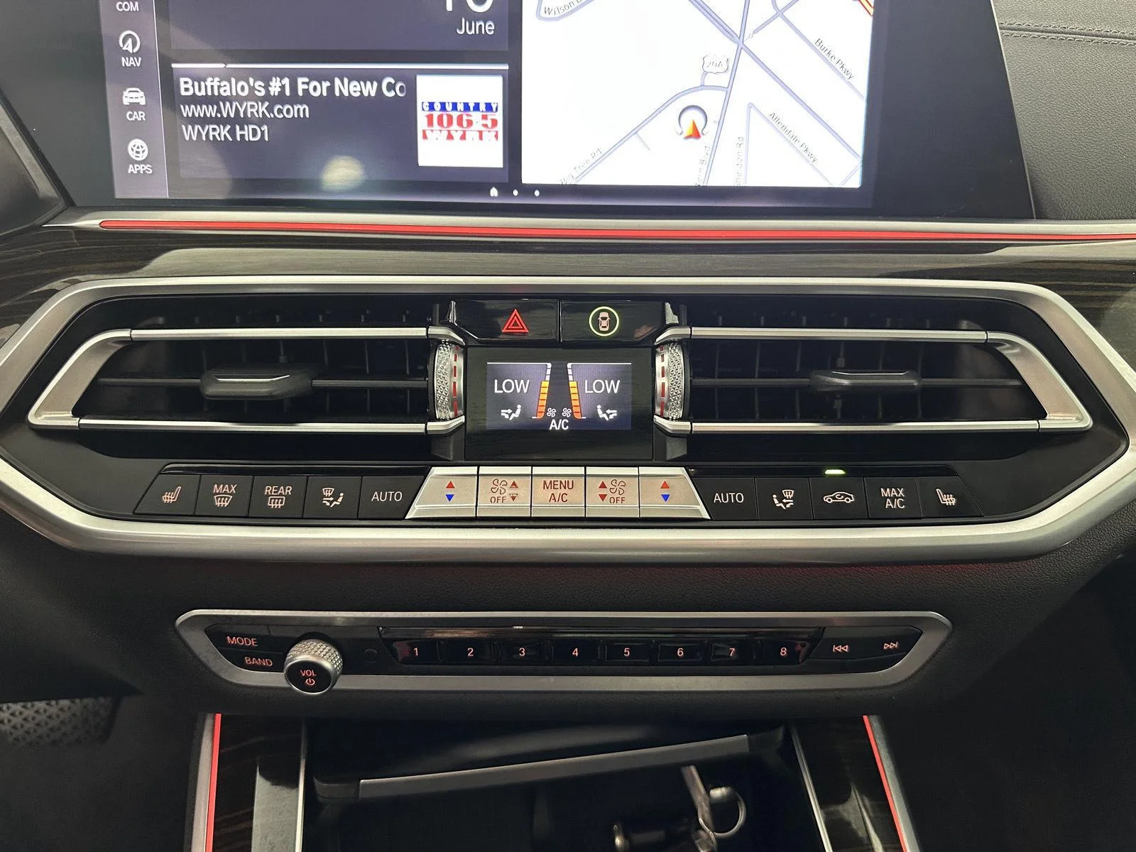 Used 2020 Jet Black BMW xDrive40i image 7