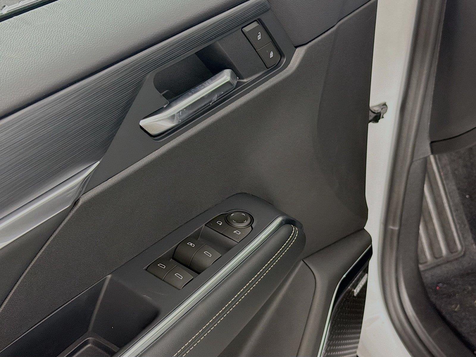 2026 GMC Acadia Elevation - Photo 24