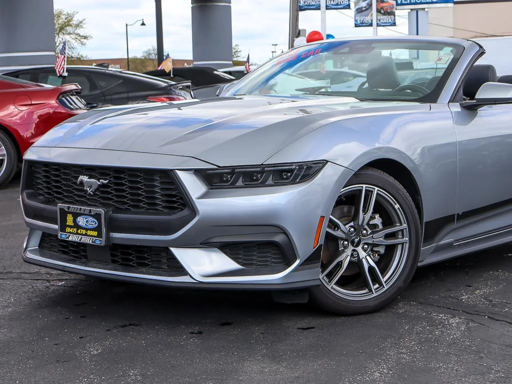 Used 2025 Iconic Silver Metallic Ford EcoBoost Premium image 2