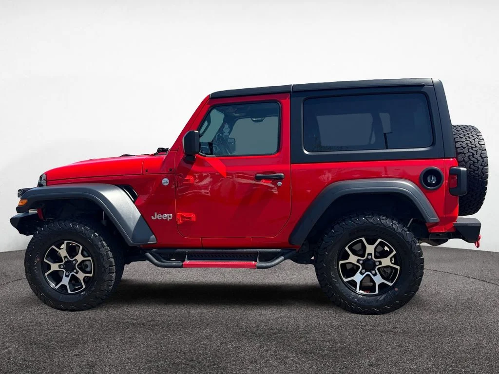 Used 2019 Red Jeep Sport S image 2