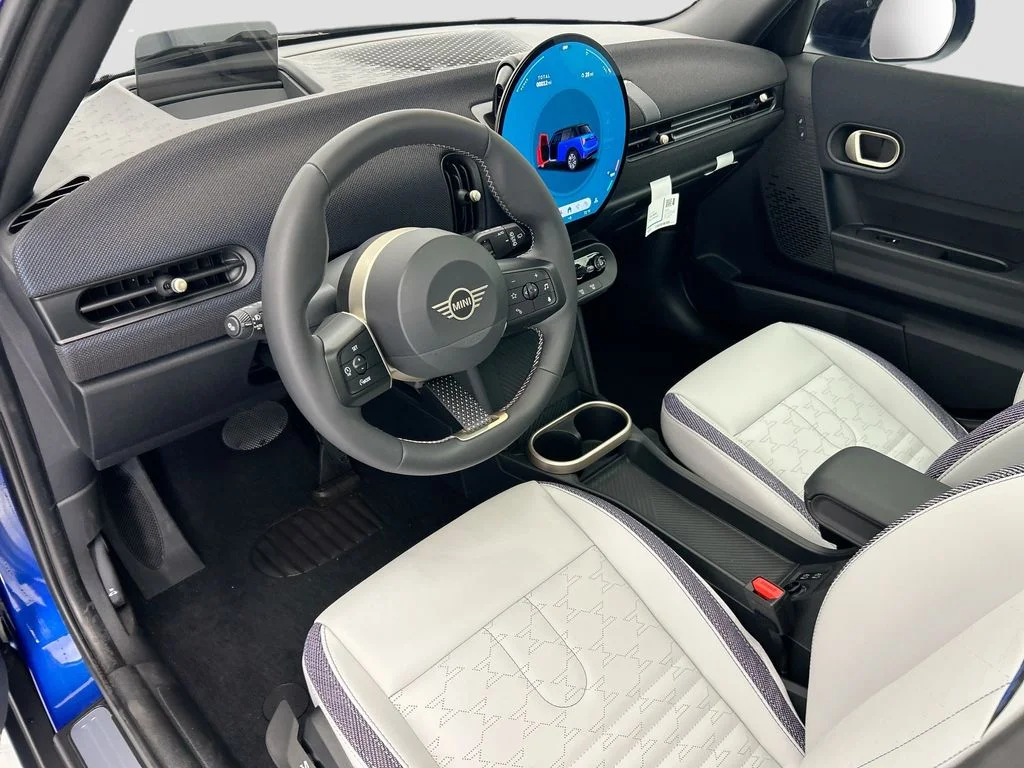 New 2026 Blazing Blue Metallic MINI Oxford Edition image 9