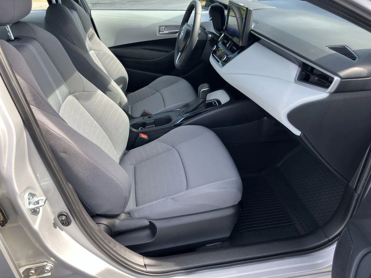 Certified Used 2026 Silver (Classic Silver Metallic) Toyota SE image 30