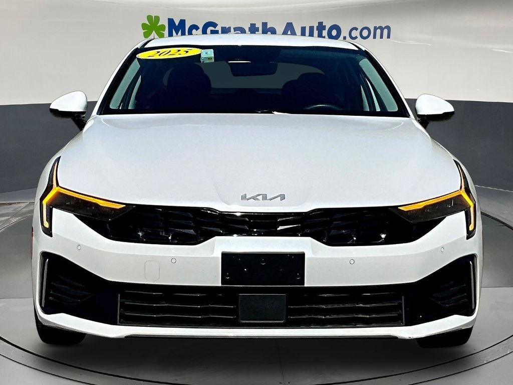 Used 2025 White Kia LXS image 2