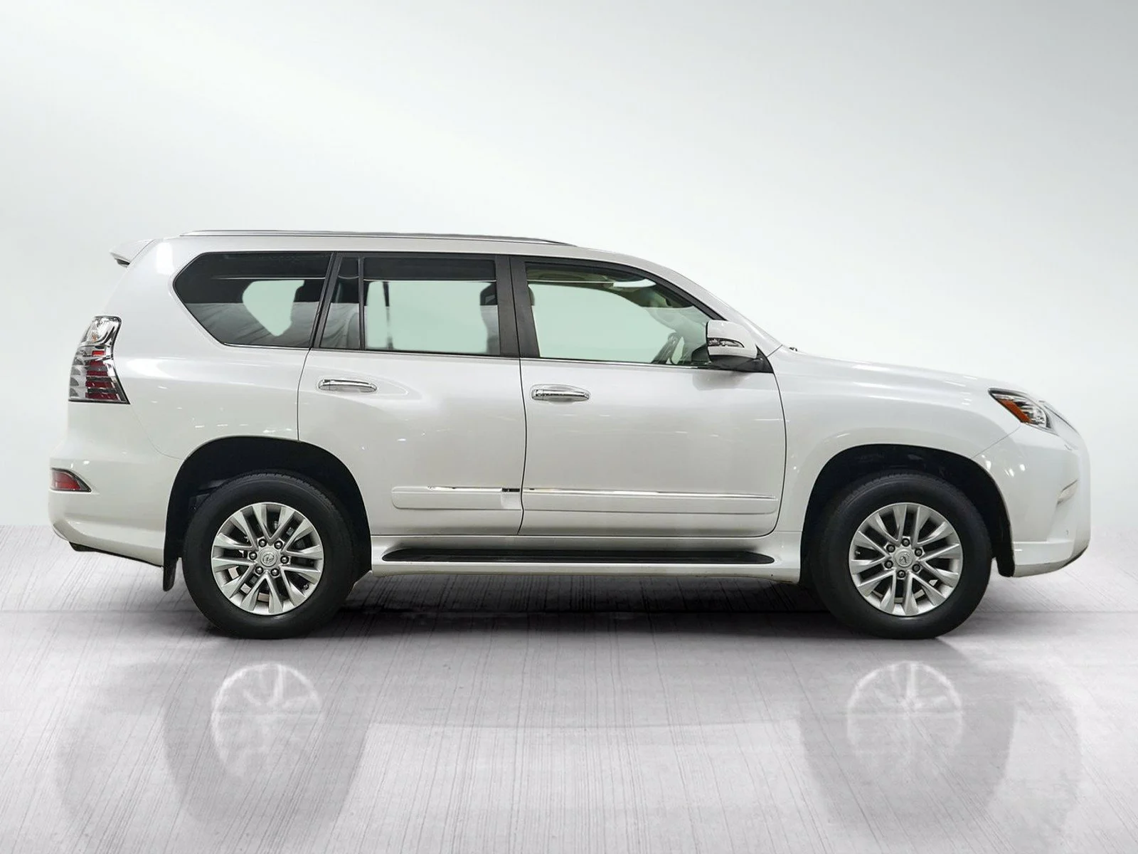 Used 2014 Starfire Pearl Lexus 4WD 4dr image 6