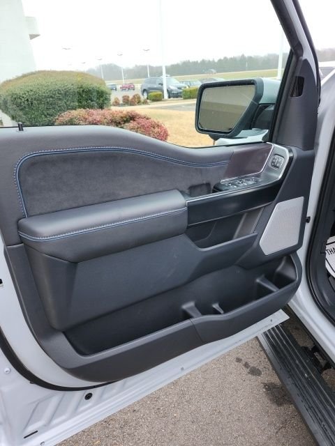 2025 Ford F-150 Platinum - Photo 31