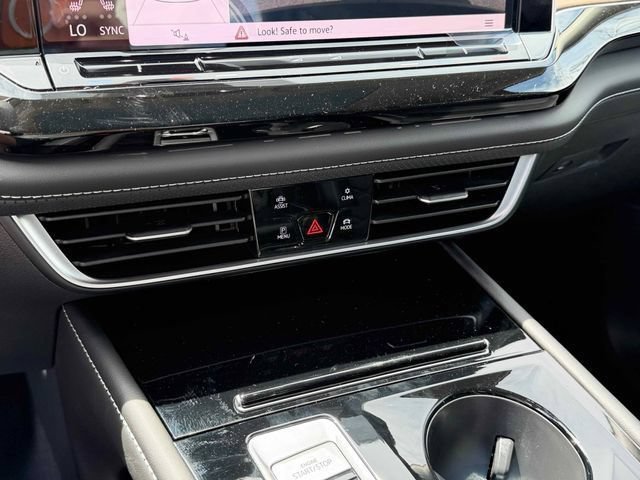 New 2026 Green Volkswagen 2.0T SE w/Technology image 24