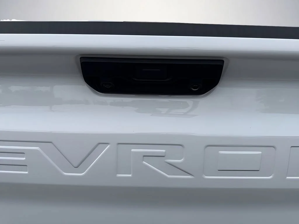 Used 2026 Summit White Chevrolet RST image 34