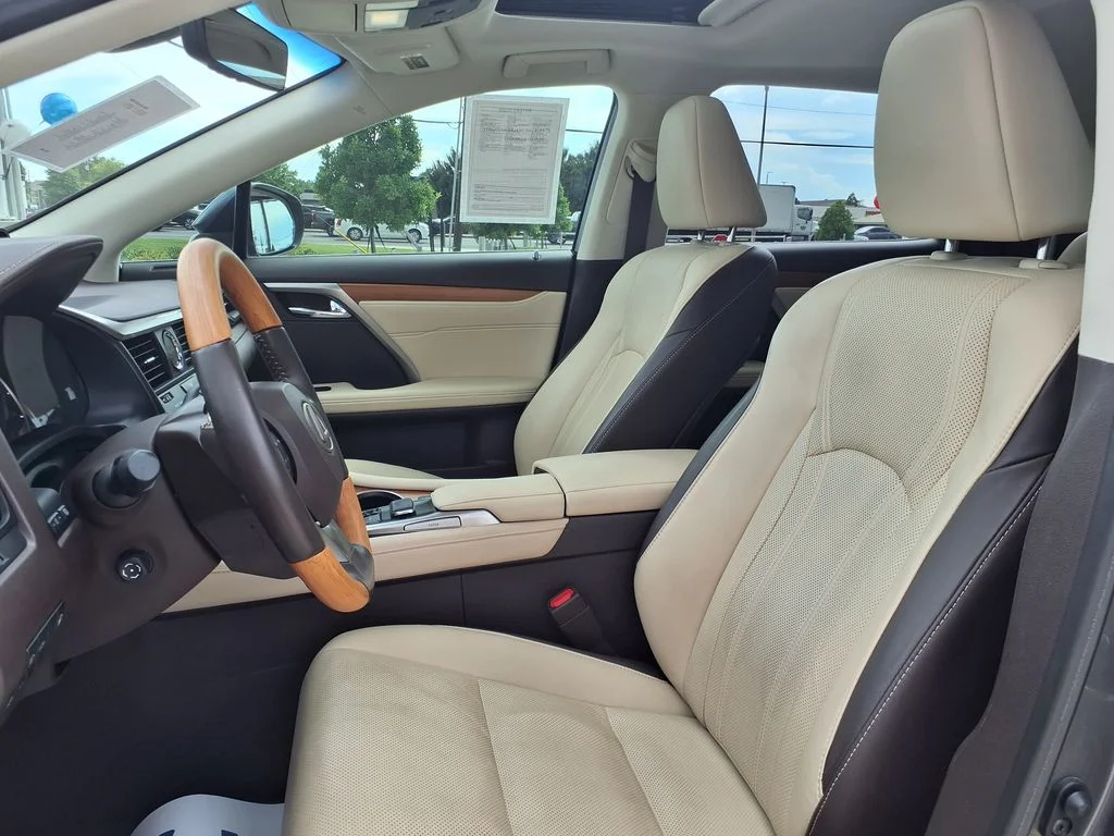 Used 2019 Gray Lexus 450h image 15
