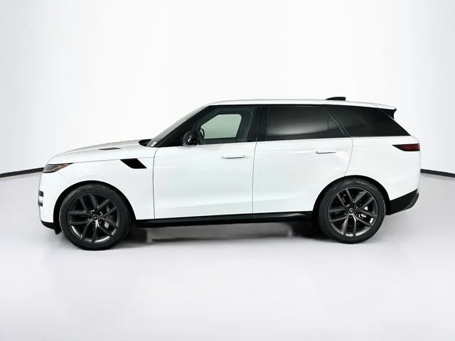 Used 2025 White Land Rover SE image 8