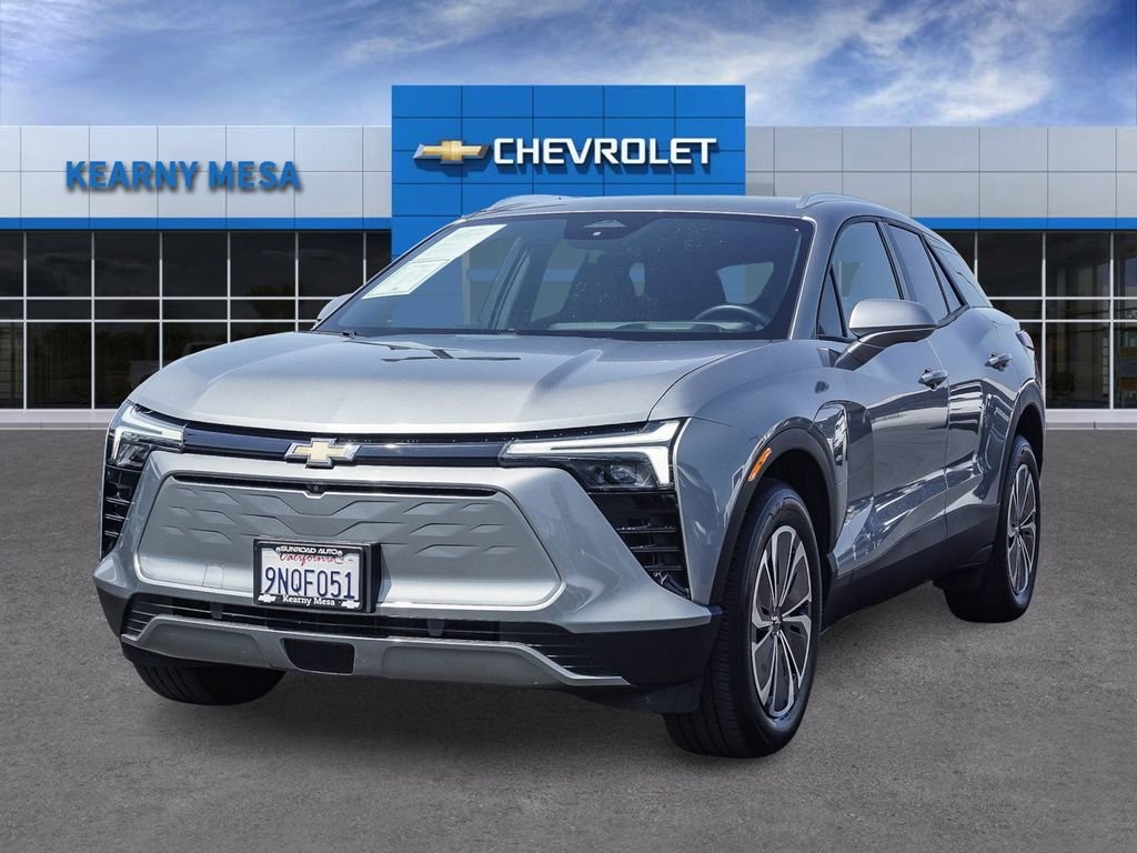 Used 2024 Gray Chevrolet LT image 3