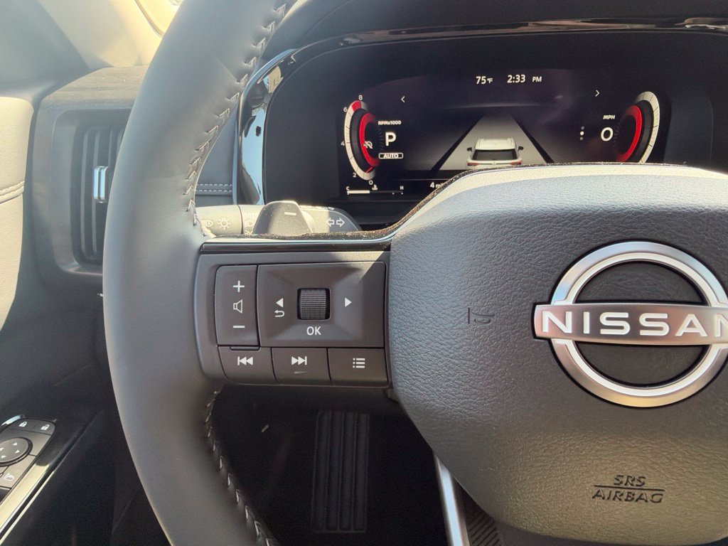New 2026 Gray Nissan Platinum image 24