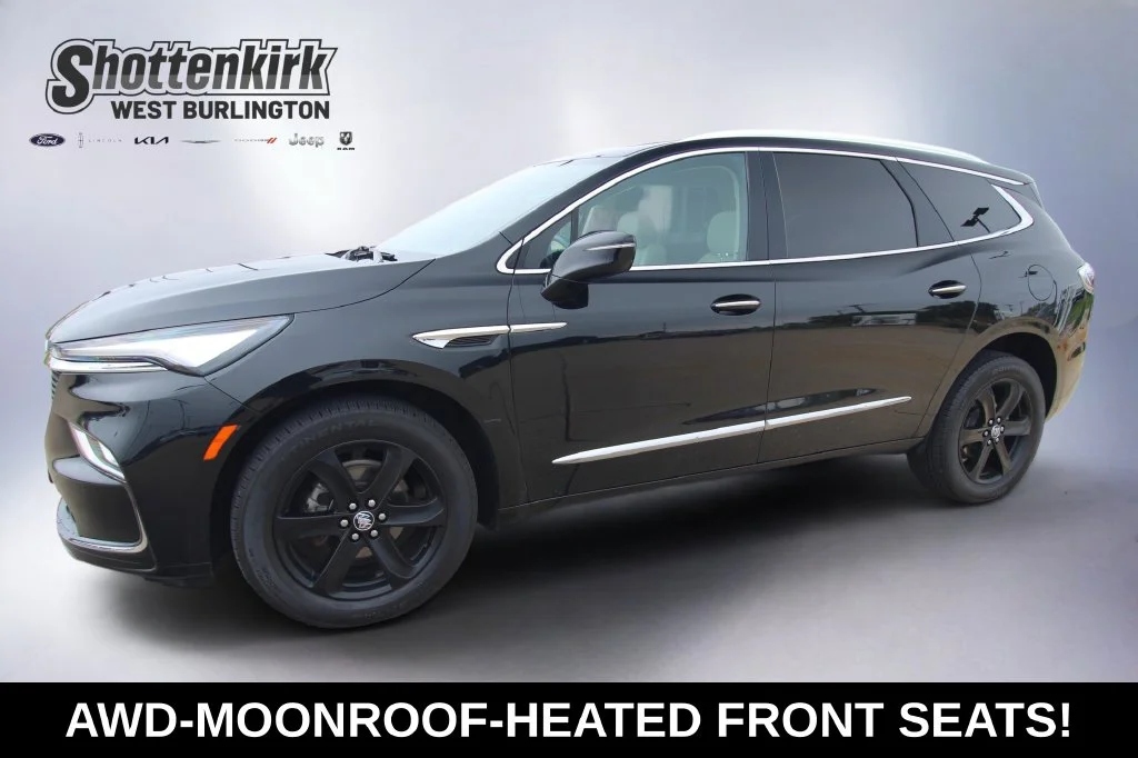 2023 Buick Enclave Essence