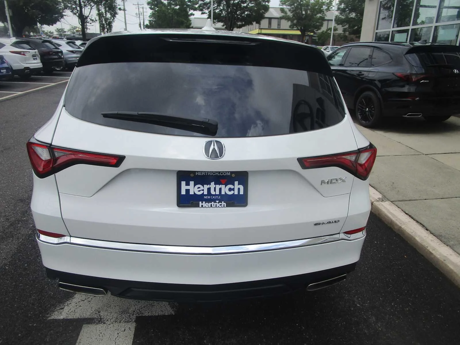 Certified Used 2024 Platinum White Pearl Acura  image 6