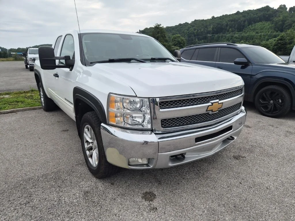 Used 2012 Summit White Chevrolet LT image 3