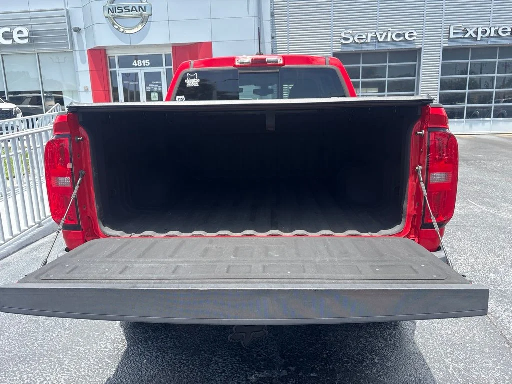 Used 2018 Red Chevrolet ZR2 image 13