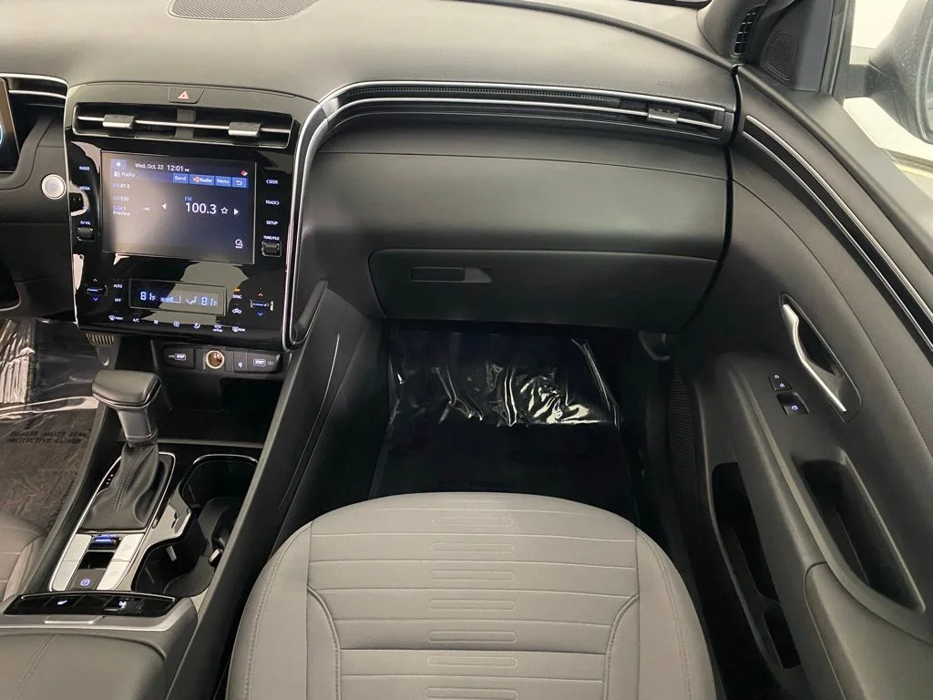 Used 2022 Gray Hyundai SEL Premium image 24
