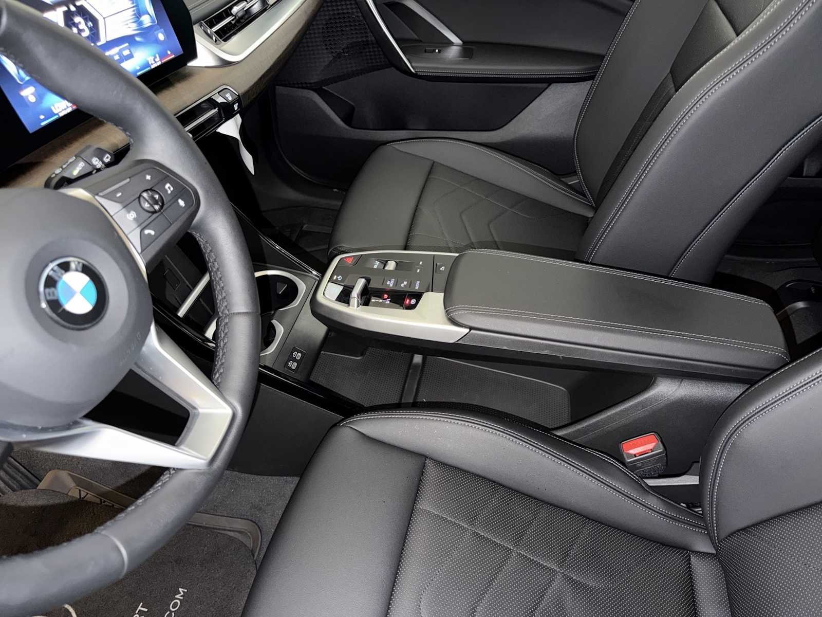 2026 BMW X1 28i - Photo 18