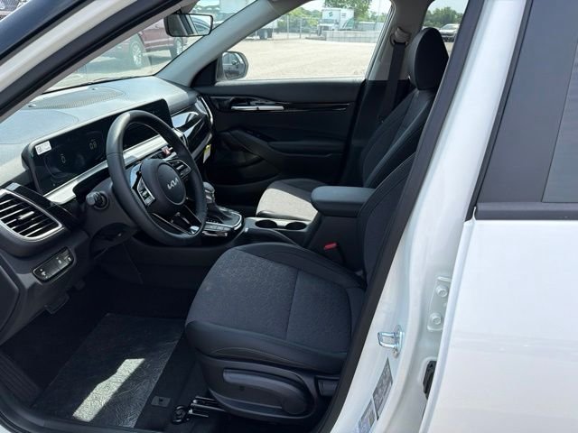 New 2026 Clear White / Black Roof Kia S image 11