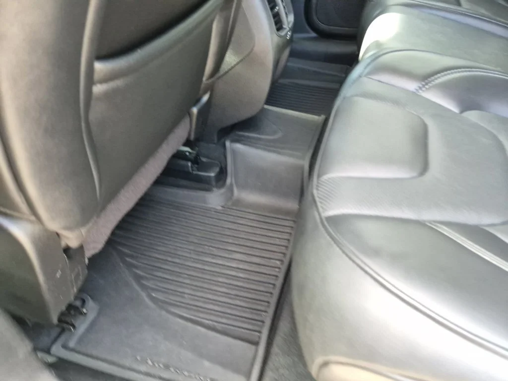 Used 2021 White Jeep Latitude Lux image 32
