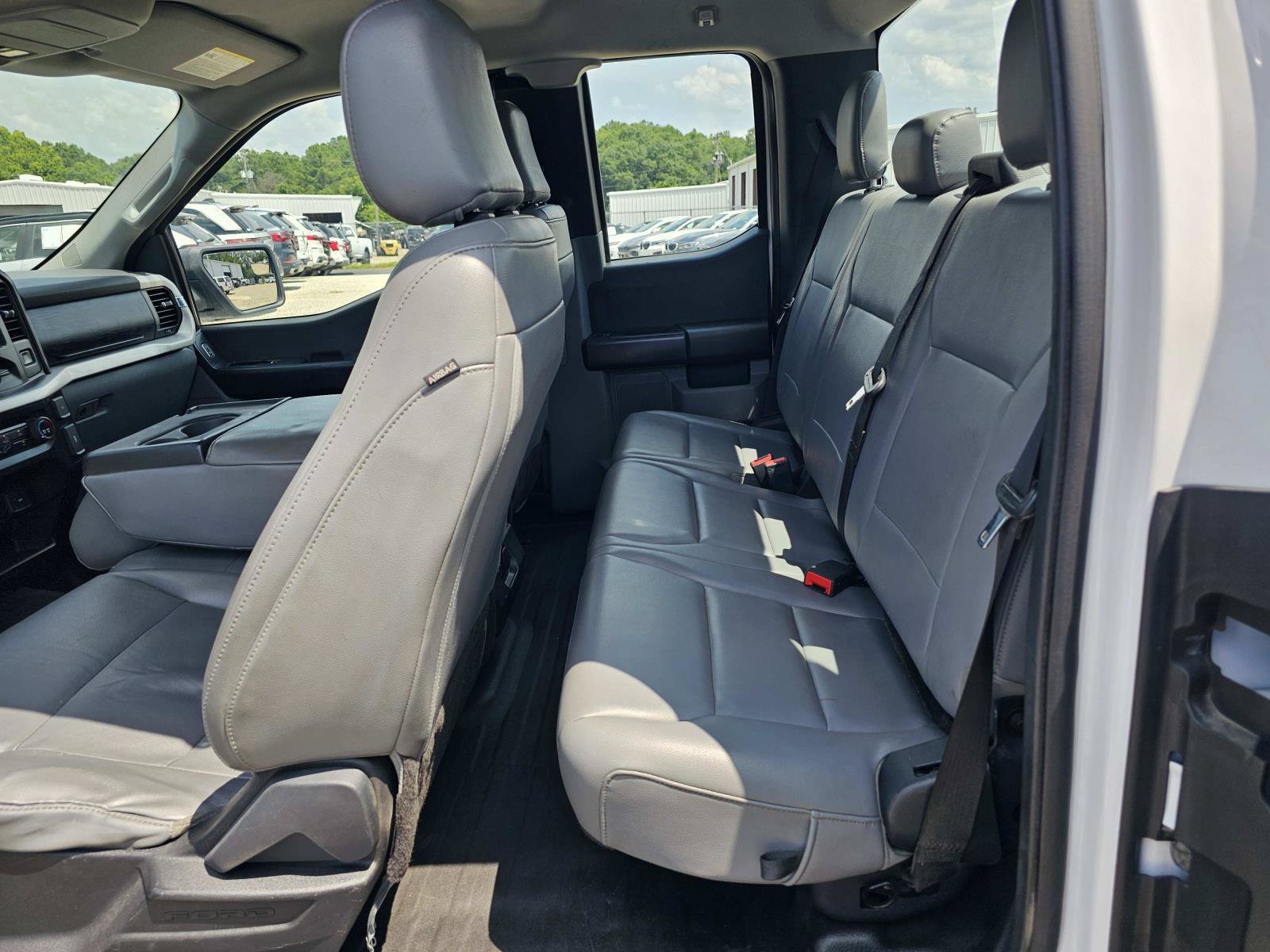 Used 2021 White Ford XL image 30