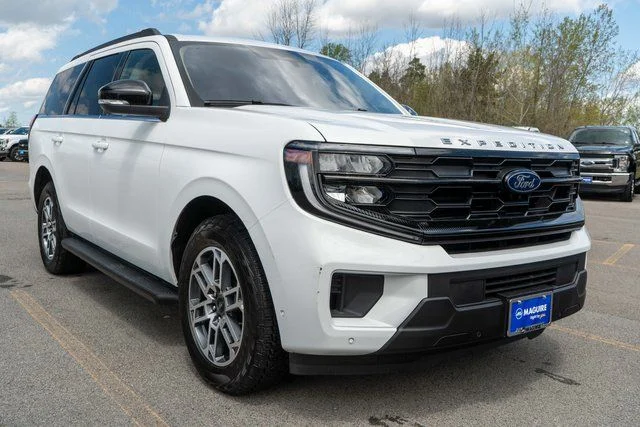 Used 2025 White Ford Active image 4
