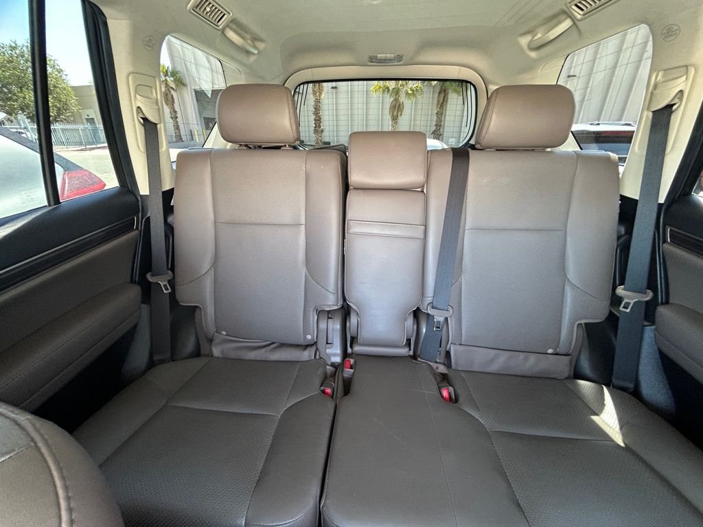 Used 2021  Lexus 460 Luxury image 19