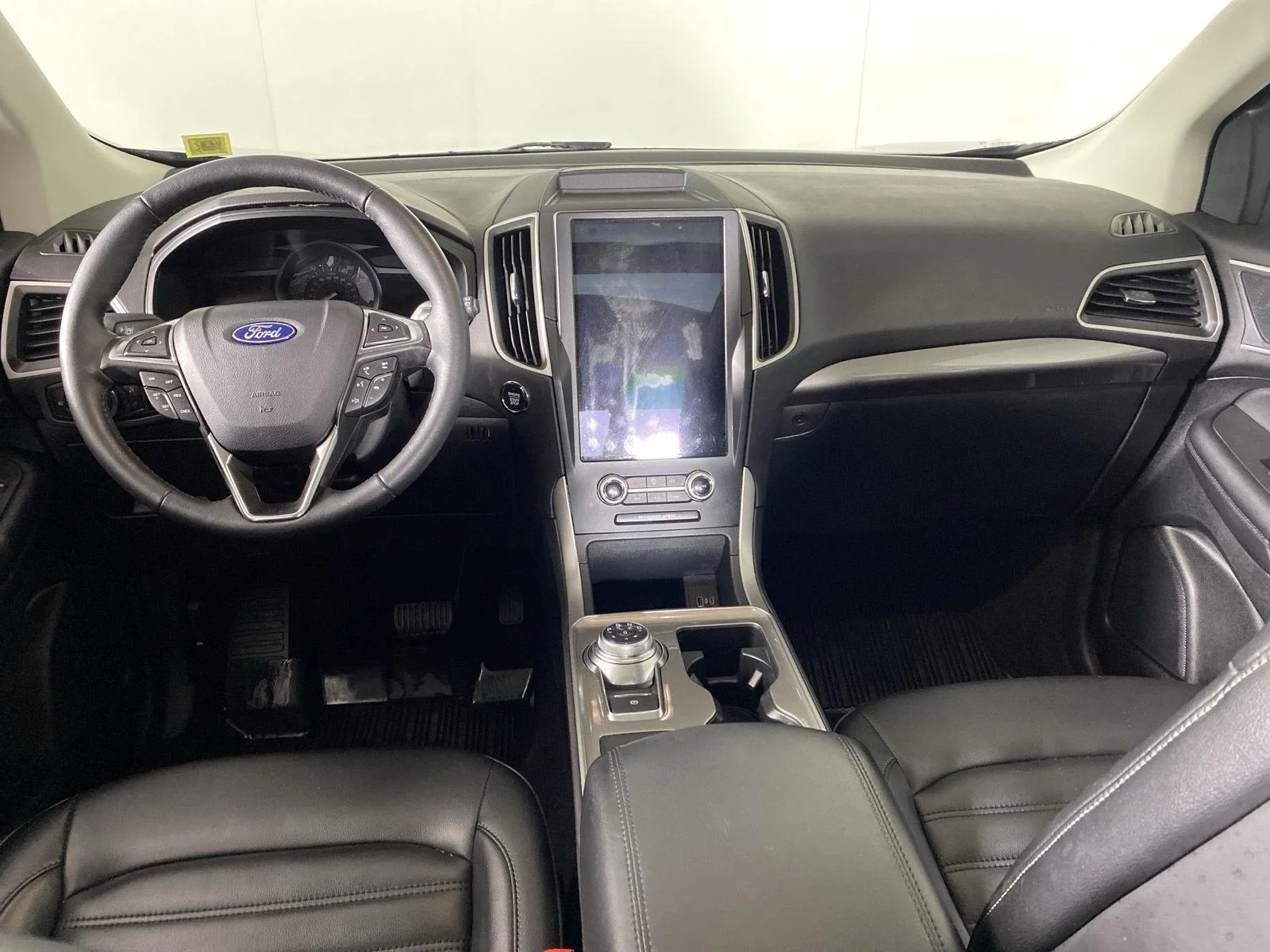 Used 2024 Agate Black Ford SEL image 25