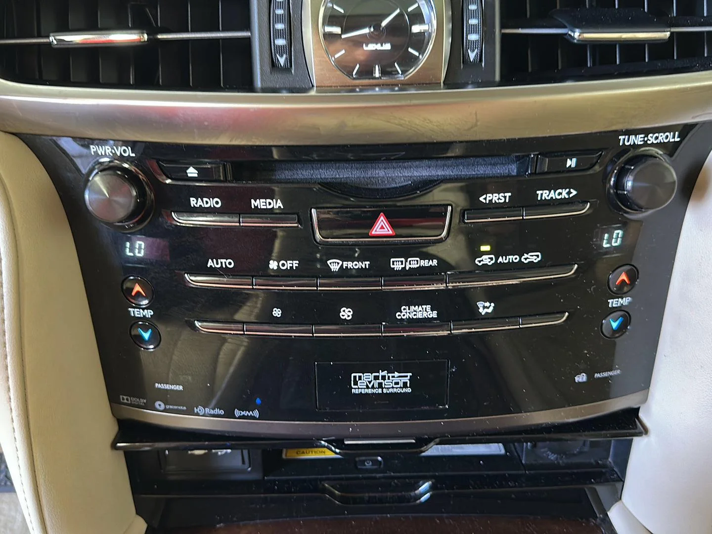 Used 2018 Eminent White Pearl Lexus LX 570 image 19