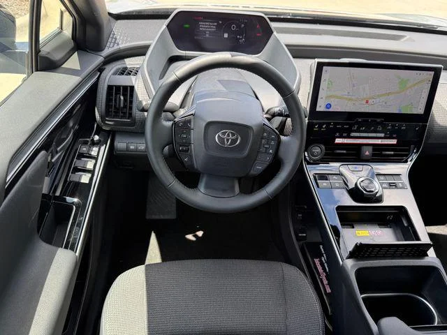 Certified Used 2024 ELEMENTAL SILVER Toyota XLE image 18