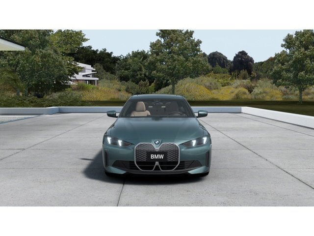 New 2026 Cape York Green Metallic BMW eDrive40 image 3