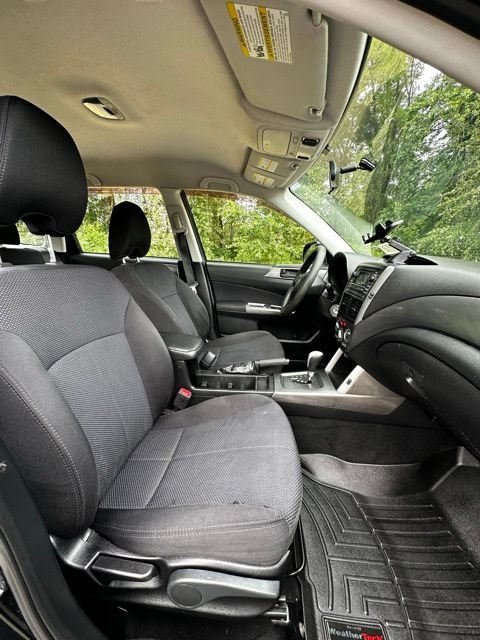 Used 2013 Obsidian Black Pearl Subaru 2.5X image 21