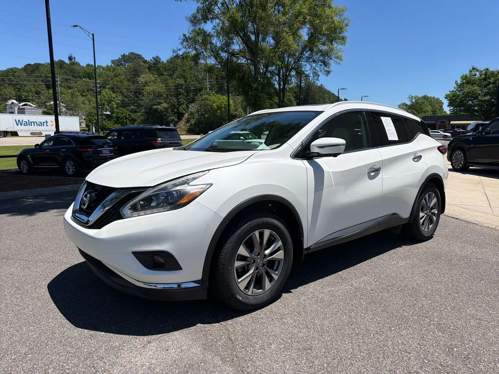 Used 2018 Pearl White Nissan SL image 5