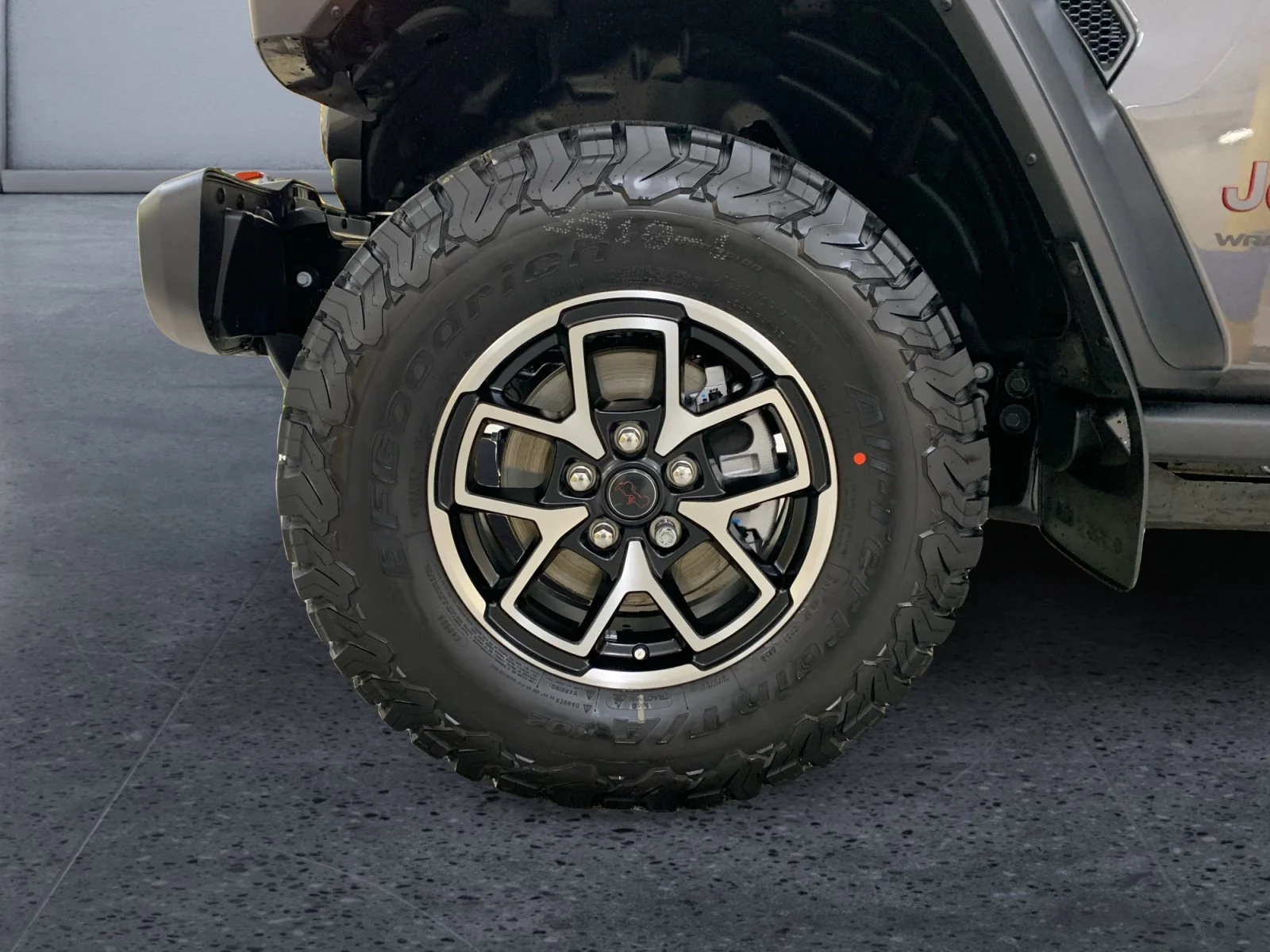 New 2026 Granite Crystal Metallic Jeep Rubicon image 9